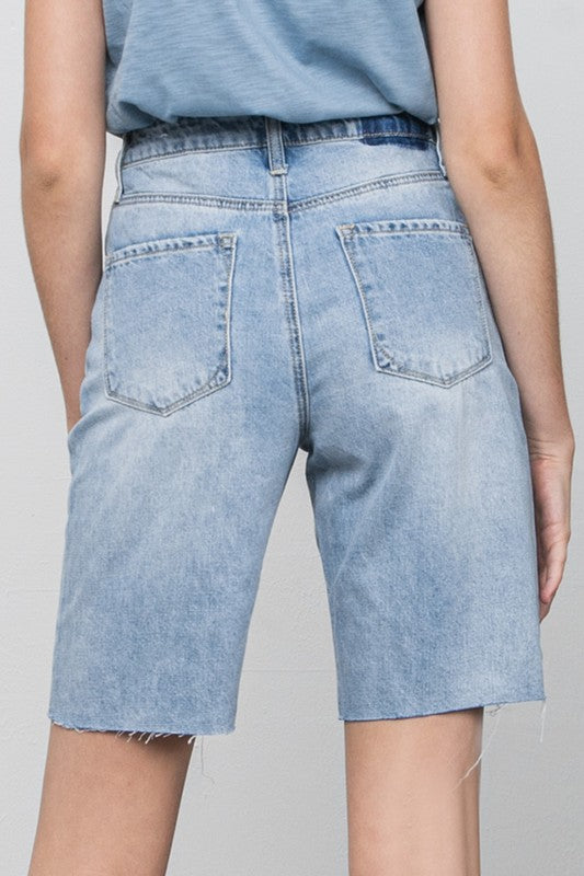 HI RISE PREMIUM BOTTOM HEM DISTRESSED BERMUDA