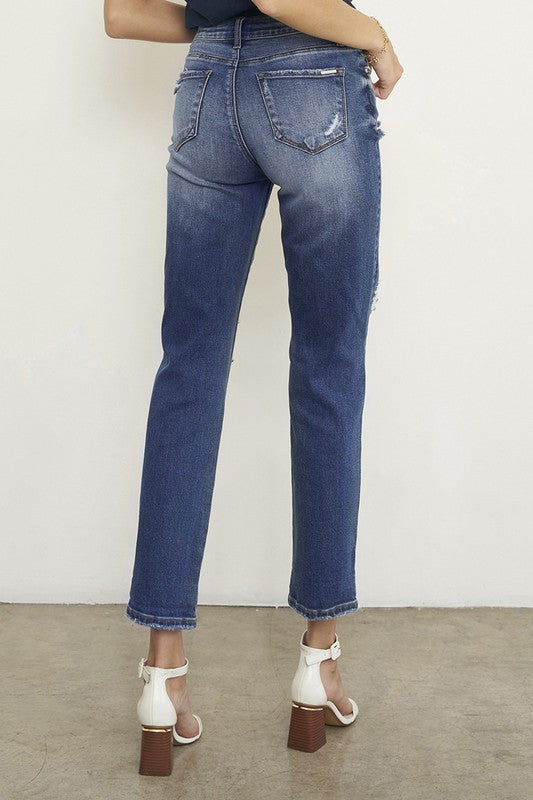 MID-RISE BOYFRIEND JEANS