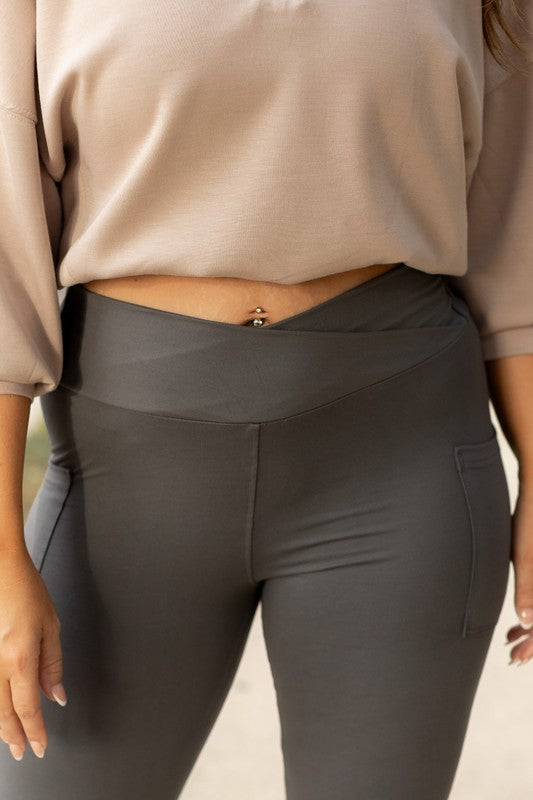 The Caitlin Charcoal Crossover Leggings R2
