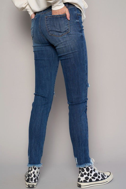 MID-RISE CROP SLIM SKINNY